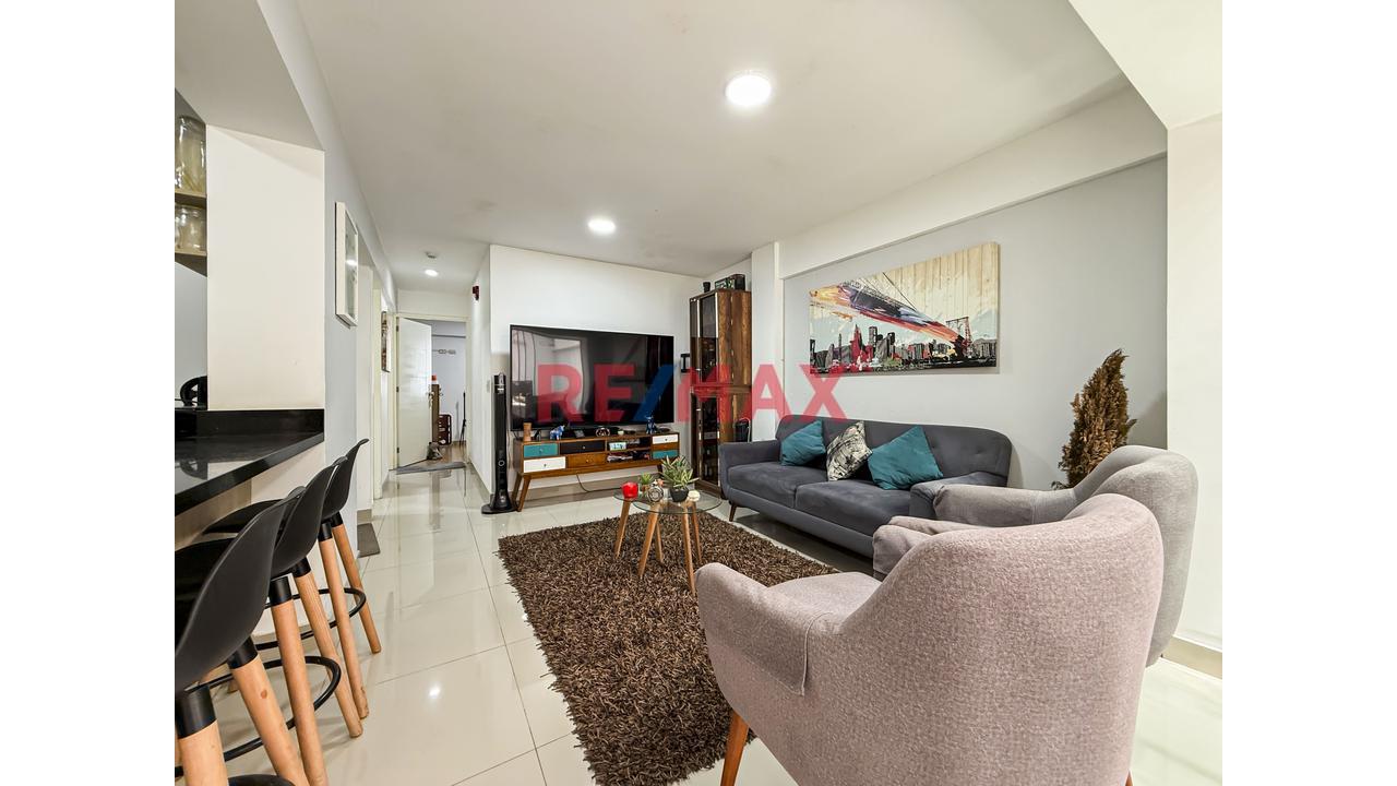 Vendo Comodo Y Bien Distribuido Departamento En Surquillo - 1