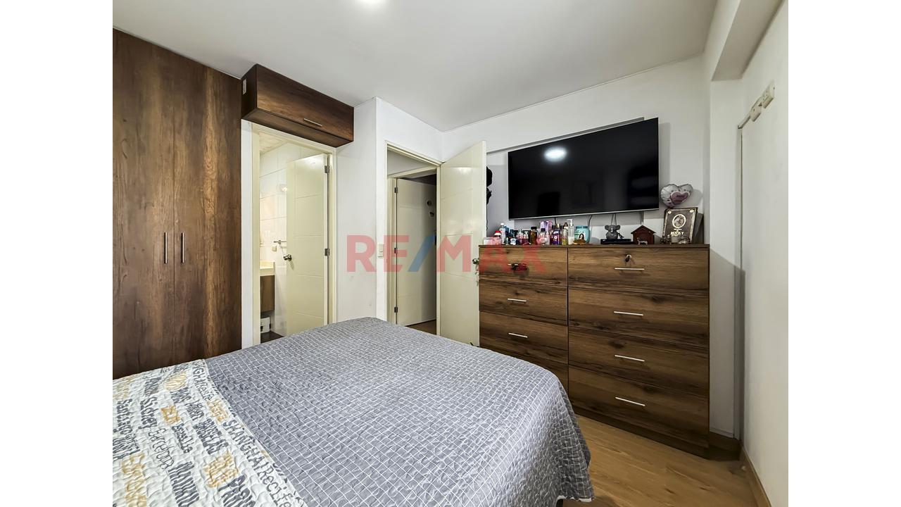 Vendo Comodo Y Bien Distribuido Departamento En Surquillo - 15