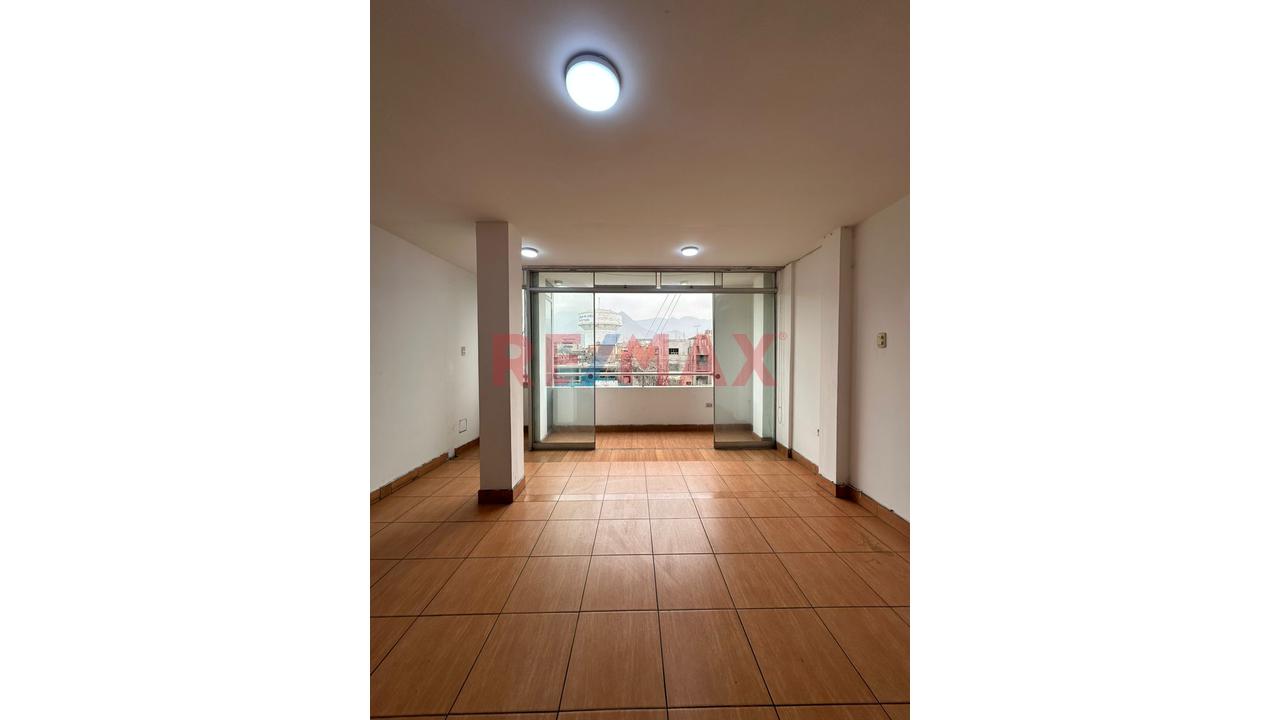 Vendo Departamento De 3 Dormitorios En Tercer Piso En Avenida El Retablo — foto 8