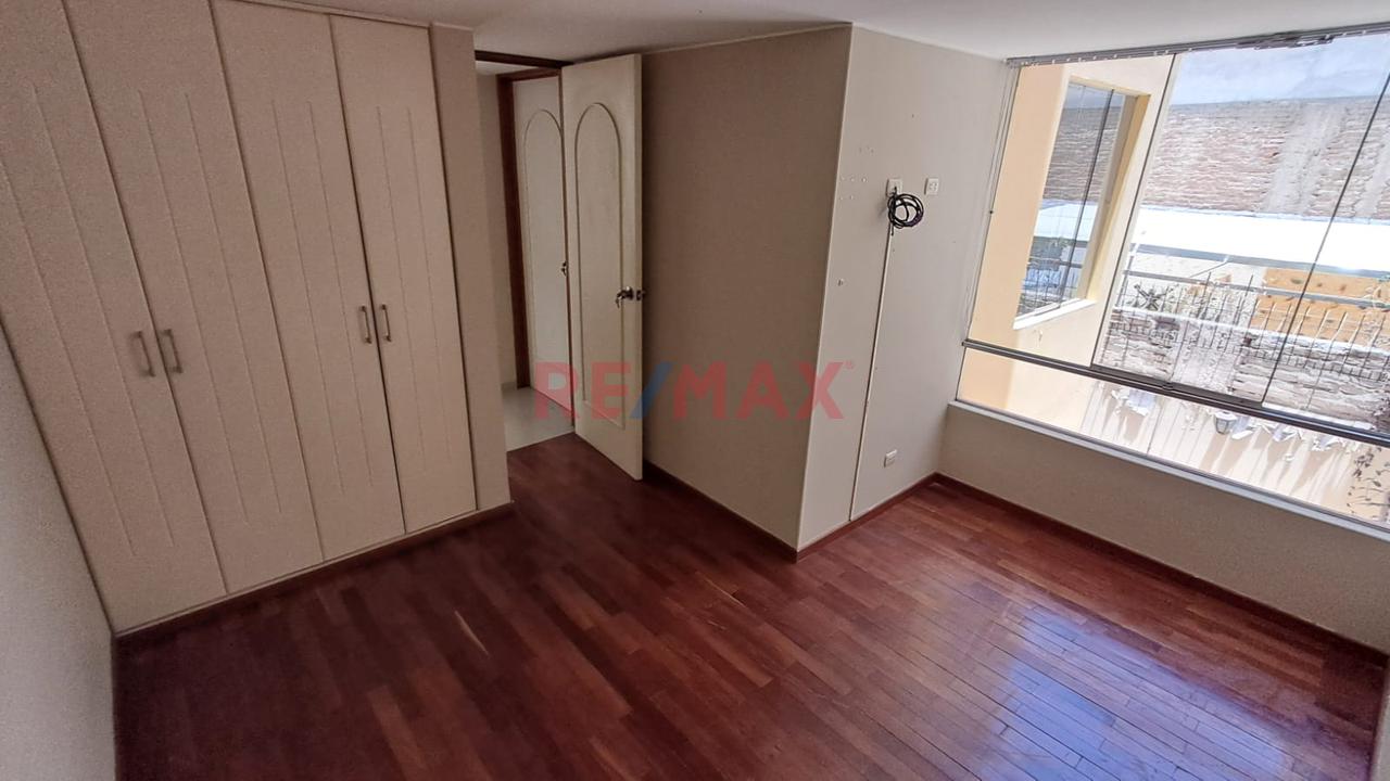 ¡Ocasión En Cayma – Venta De Departamento En Urb. Santa Elisa, Los Ángeles De Cayma — foto 6