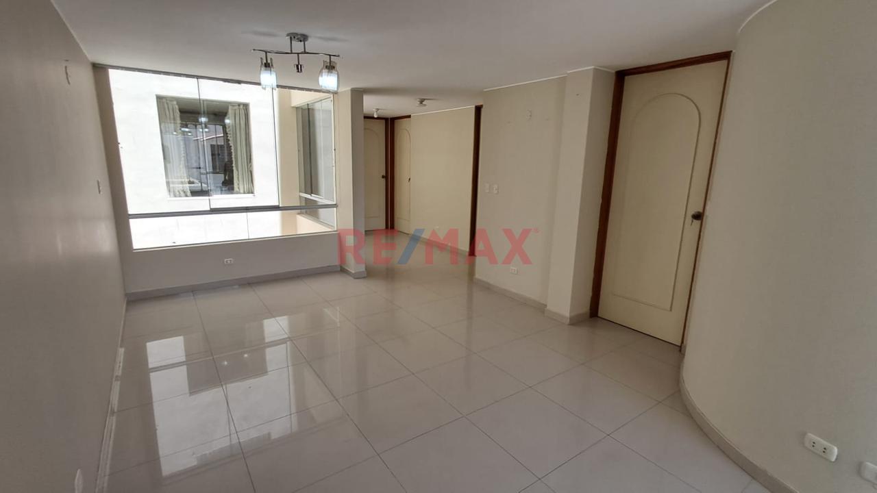 ¡Ocasión En Cayma – Venta De Departamento En Urb. Santa Elisa, Los Ángeles De Cayma