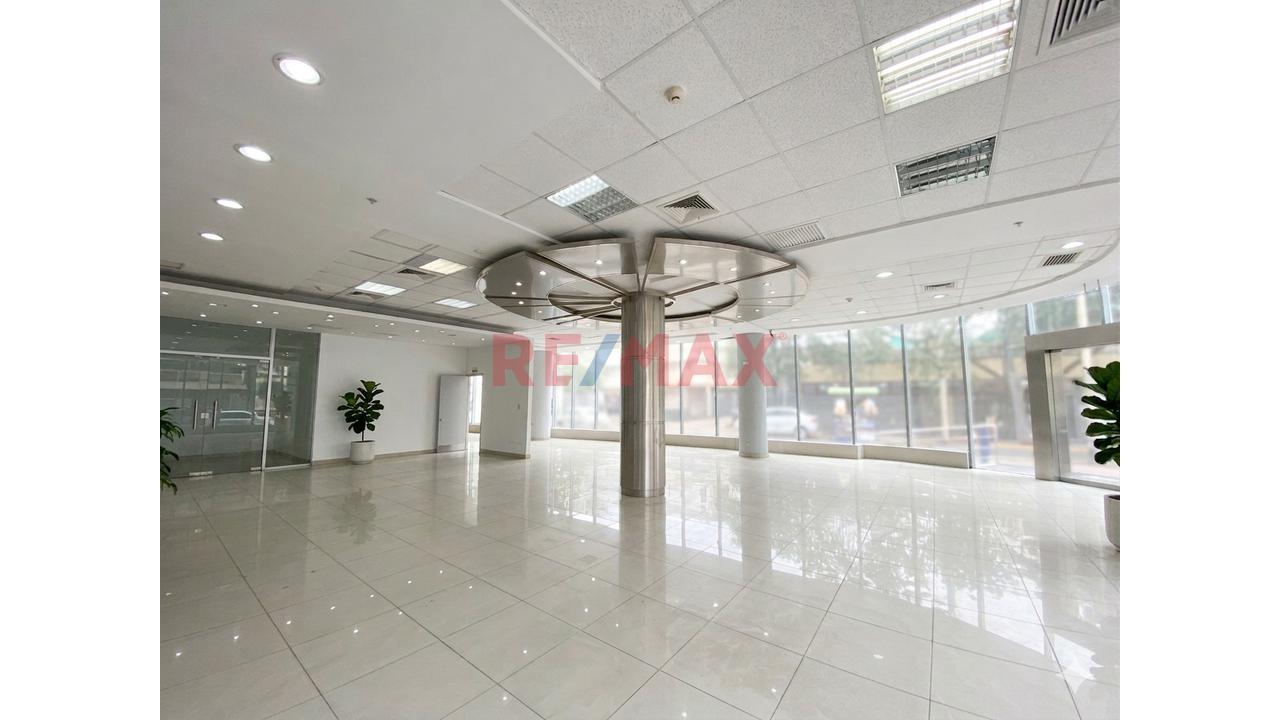 Venta De Edificio Corporativo De A.C. 9643M2  Ubicado En El Centro Comercial De Miraflores — foto 3