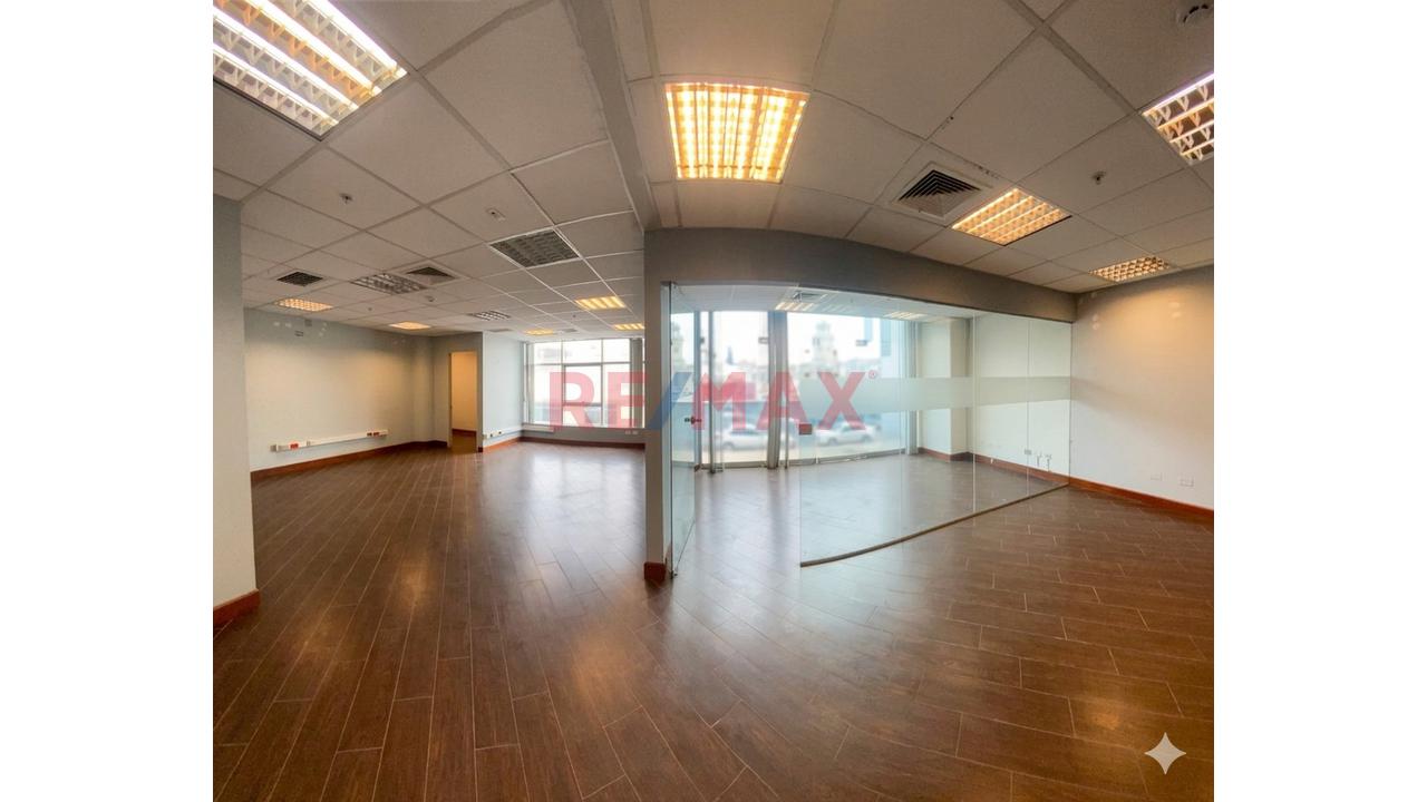 Venta De Edificio Corporativo De A.C. 9643M2  Ubicado En El Centro Comercial De Miraflores — foto 2