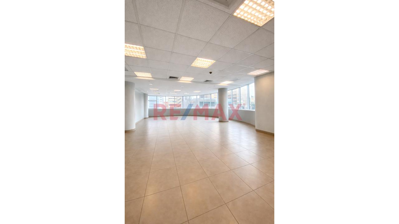 Venta De Edificio Corporativo De A.C. 9643M2  Ubicado En El Centro Comercial De Miraflores — foto 5
