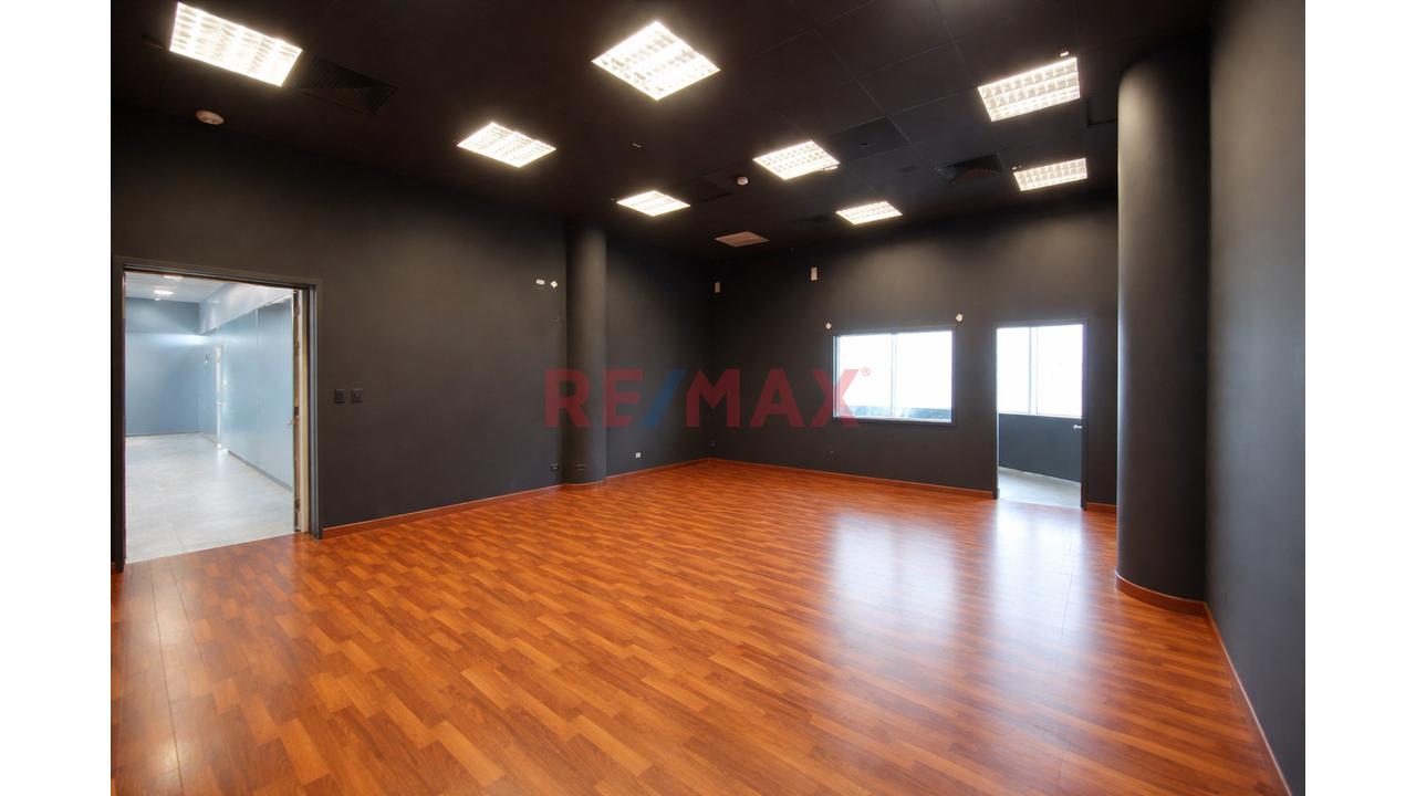 Venta De Edificio Corporativo De A.C. 9643M2  Ubicado En El Centro Comercial De Miraflores — foto 6