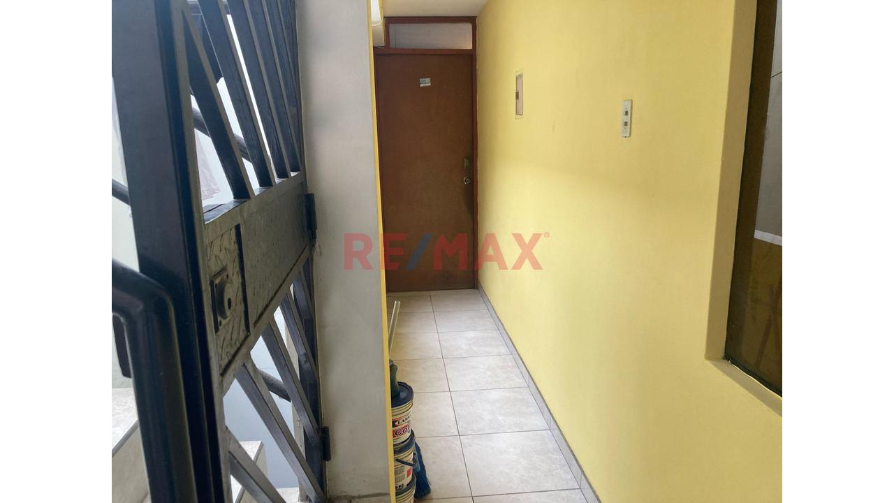 Venta De Inmueble De 4 Niveles De 2Do Piso Al 5To Piso En La Zona A De San Juan De Miraflores - 5