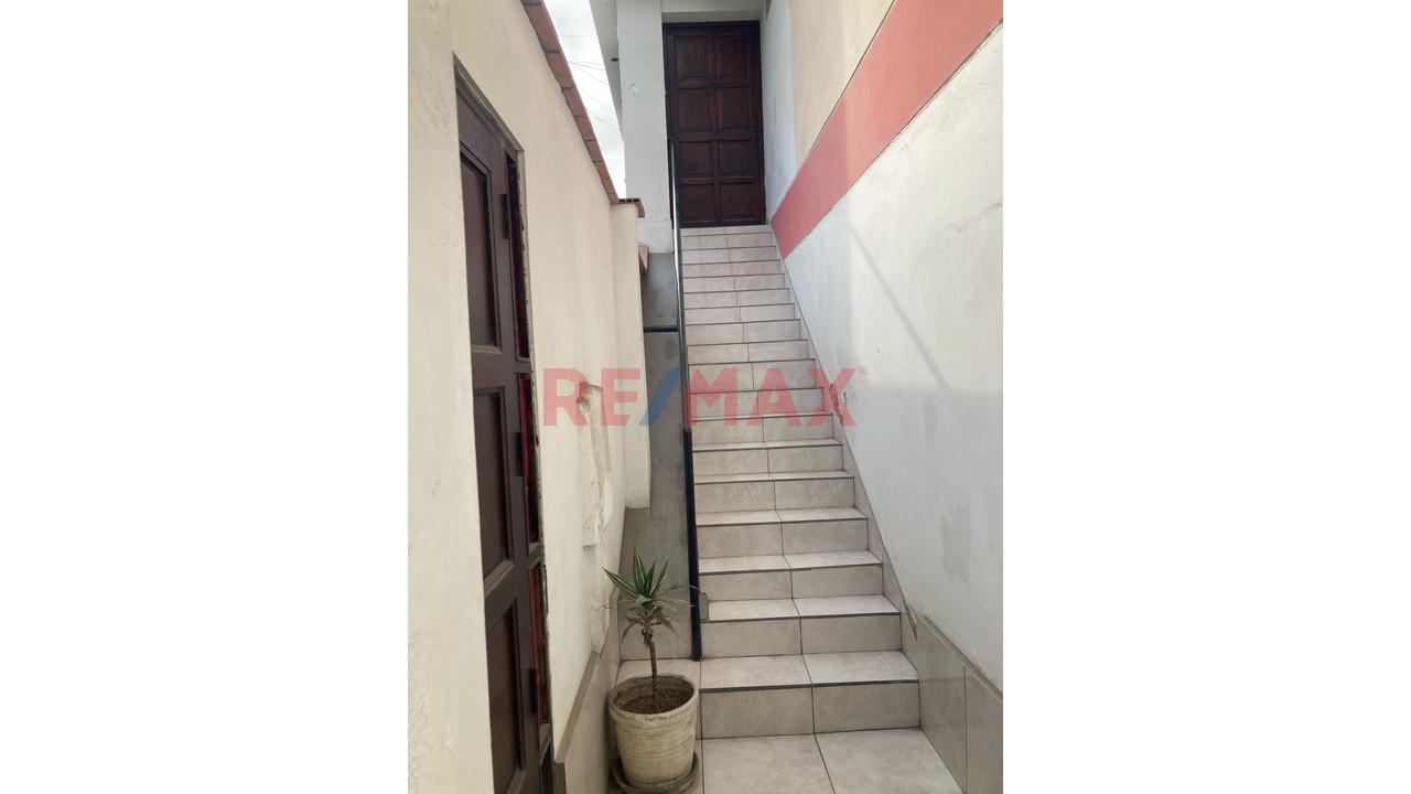 Venta De Inmueble De 4 Niveles De 2Do Piso Al 5To Piso En La Zona A De San Juan De Miraflores - 3
