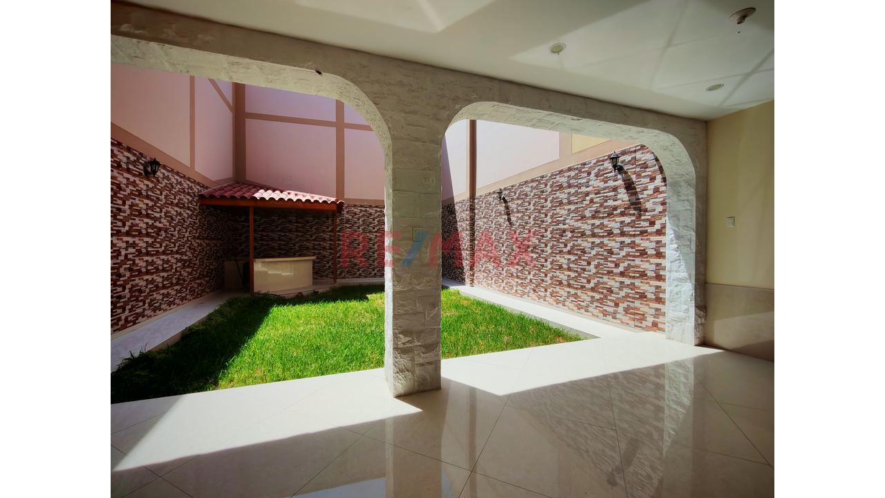 🚨 Casa De Estreno En Av. Loreto – Zona Altamente Comercial - 16