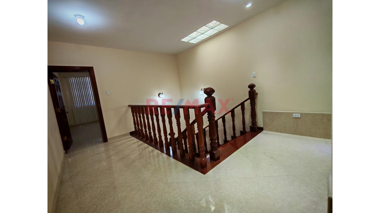 🚨 Casa De Estreno En Av. Loreto – Zona Altamente Comercial - 15