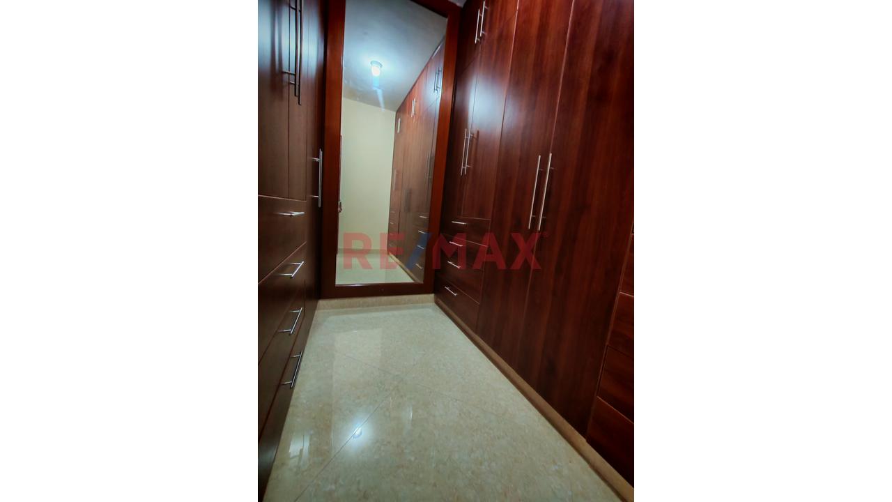 🚨 Casa De Estreno En Av. Loreto – Zona Altamente Comercial - 11