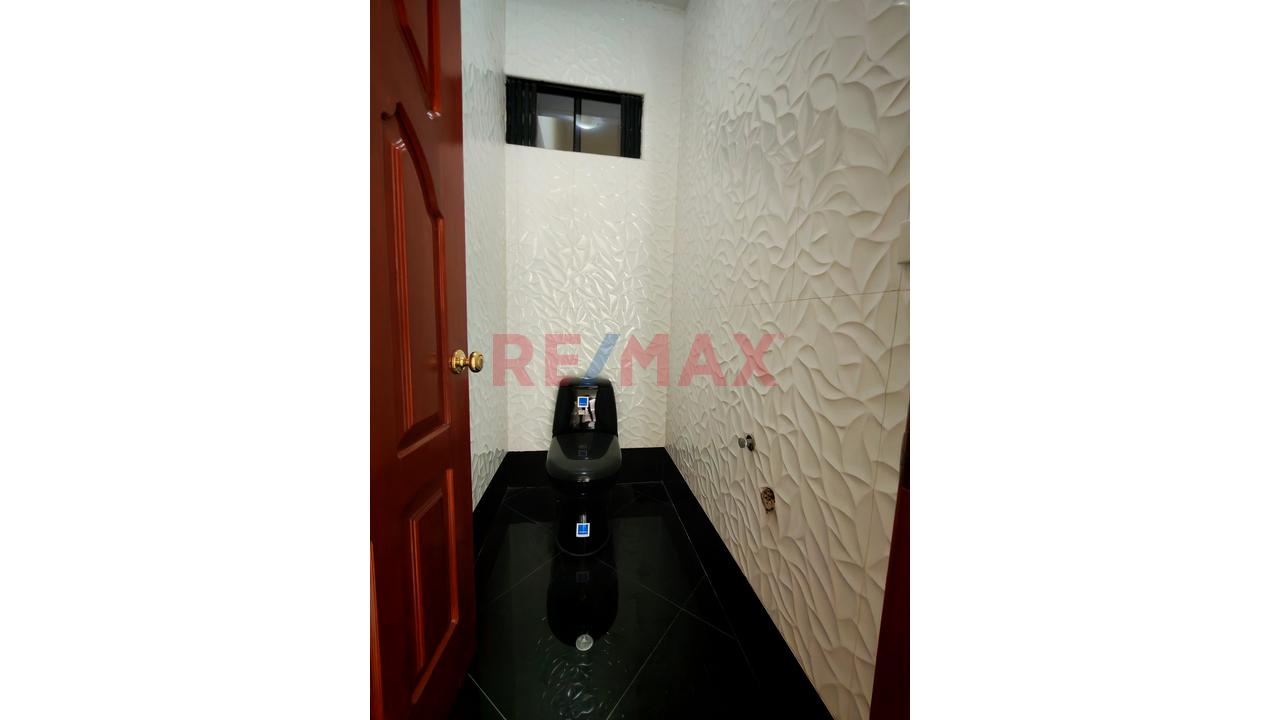 🚨 Casa De Estreno En Av. Loreto – Zona Altamente Comercial - 7