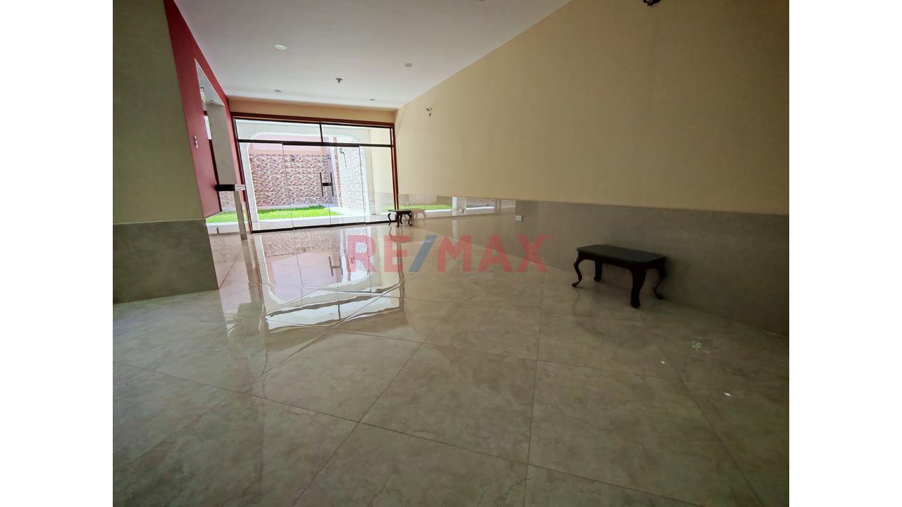 🚨 Casa De Estreno En Av. Loreto – Zona Altamente Comercial - 4