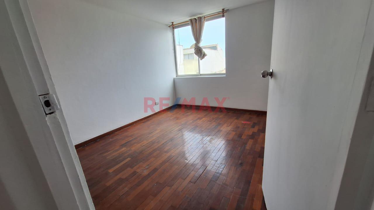 Alquiler Departamento En San Borja - 13