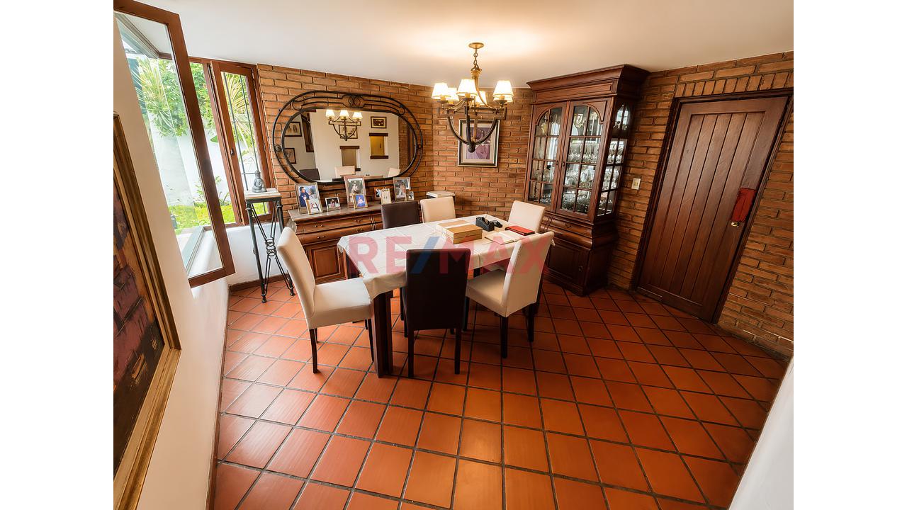 Hermosa Casa En Venta De 334M² Frente A Parque – Ubicación Privilegiada En Surco - 5