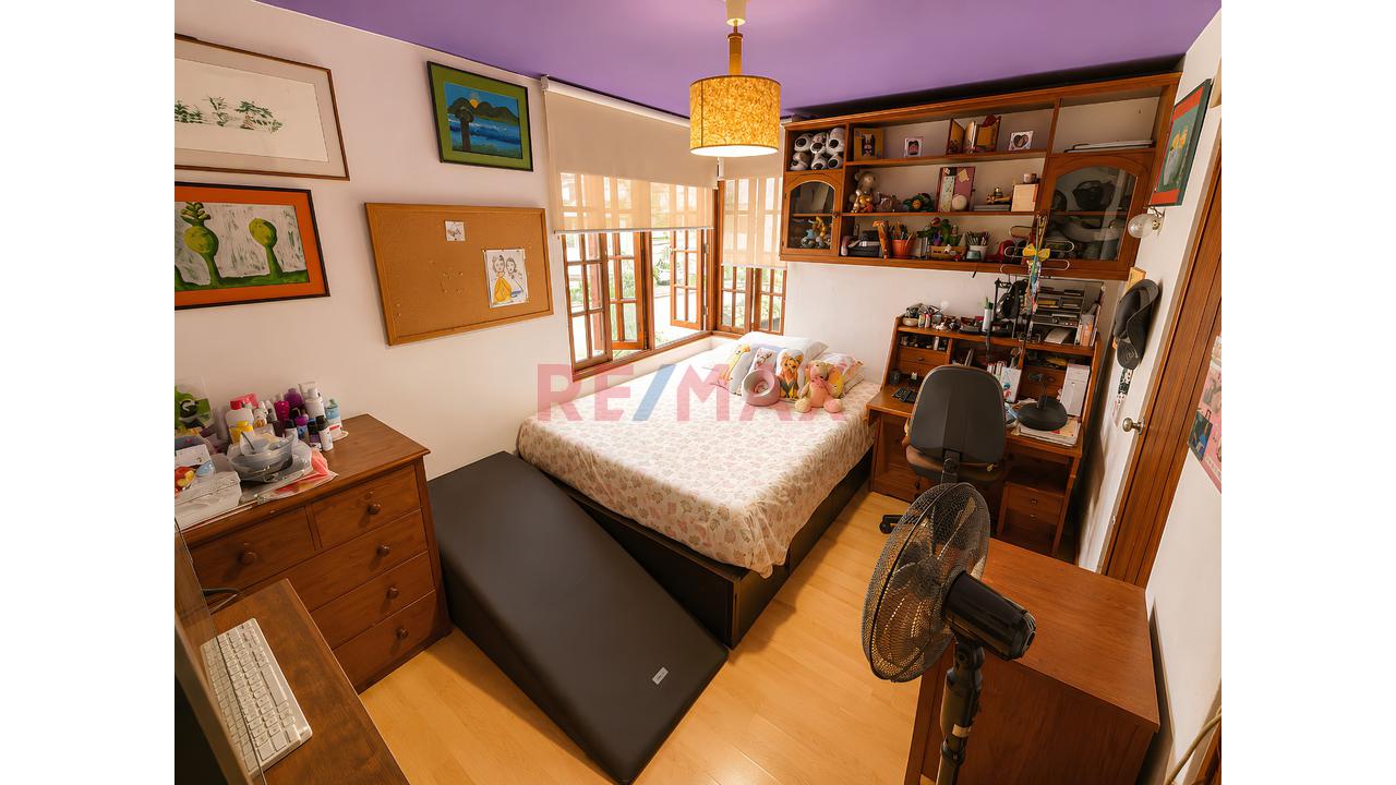 Hermosa Casa En Venta De 334M² Frente A Parque – Ubicación Privilegiada En Surco - 8