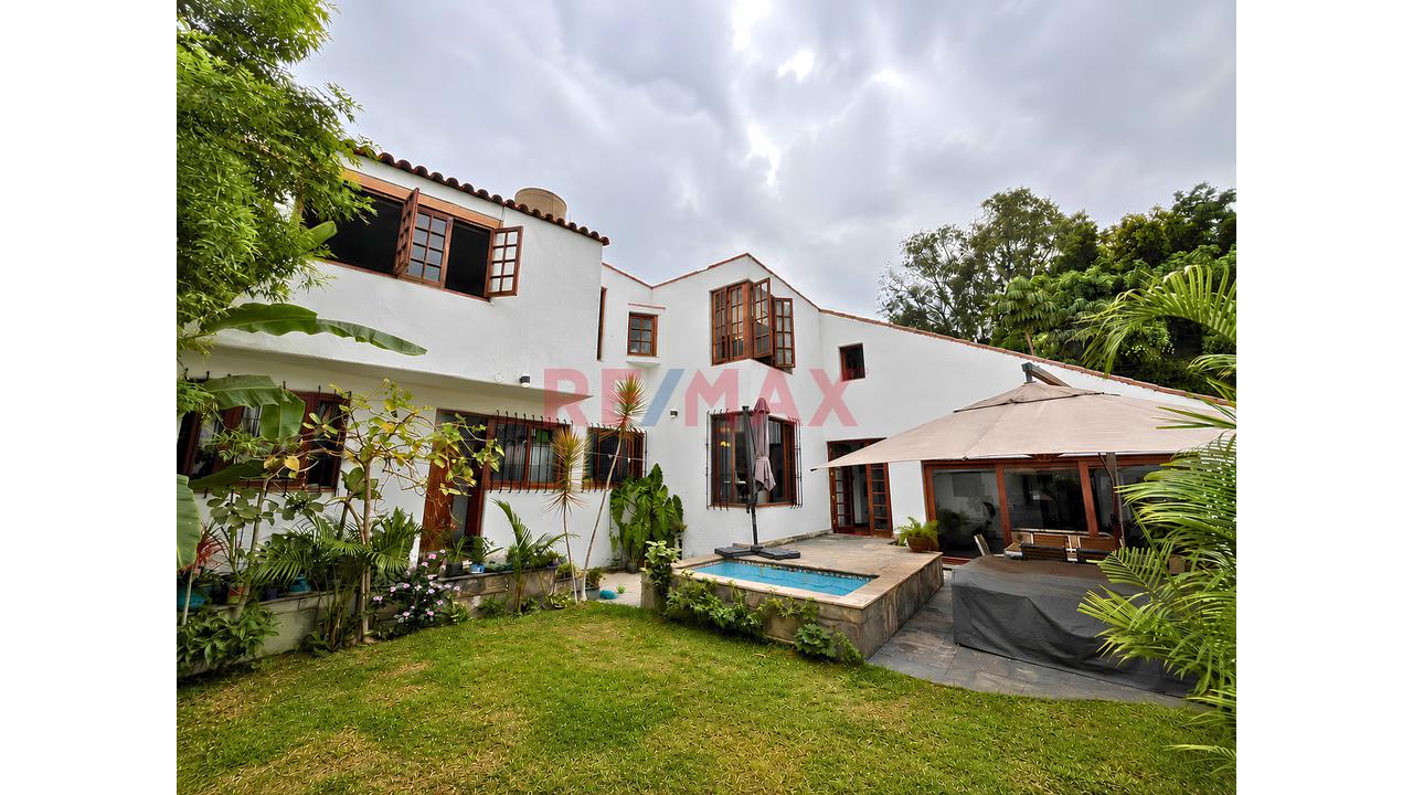 Hermosa Casa En Venta De 334M² Frente A Parque – Ubicación Privilegiada En Surco - 17
