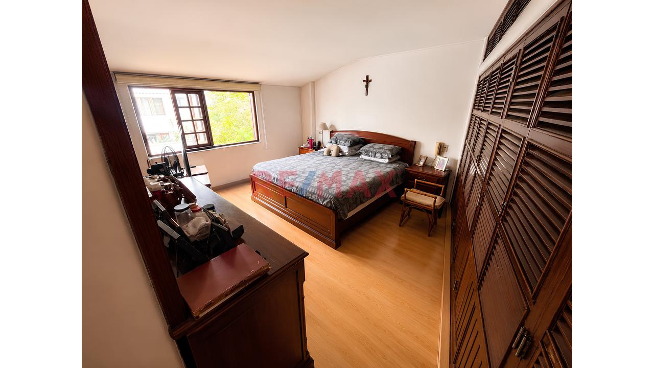 Hermosa Casa En Venta De 334M² Frente A Parque – Ubicación Privilegiada En Surco - 10