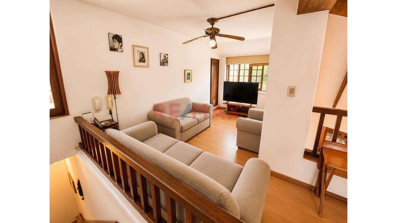 Hermosa Casa En Venta De 334M² Frente A Parque – Ubicación Privilegiada En Surco - 7