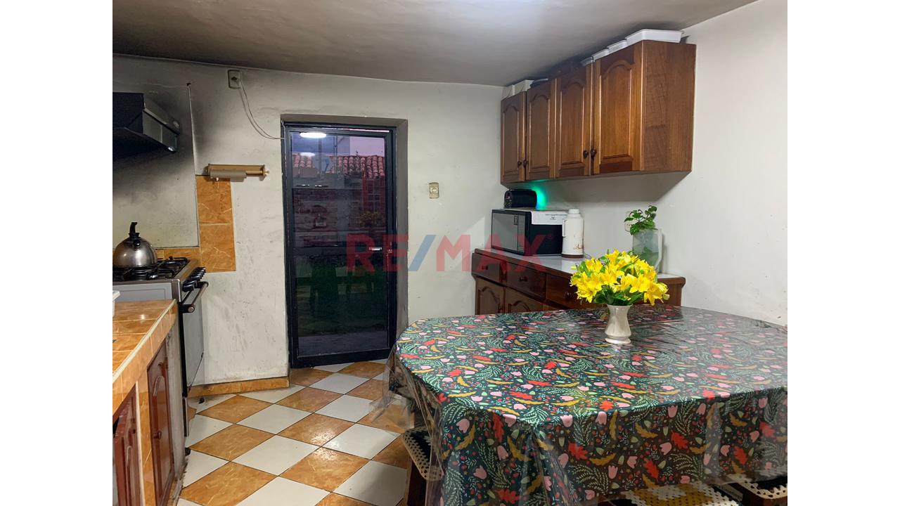 🏡 Oportunidad De Inversión En Santa Ana – Propiedad En Esquina Con Vista Al Centro Histórico - 12