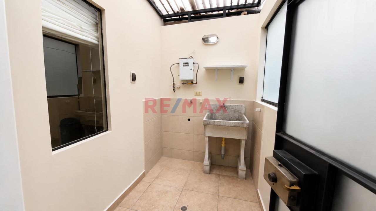 Amplio Duplex En Alquiler En San Miguel - 6