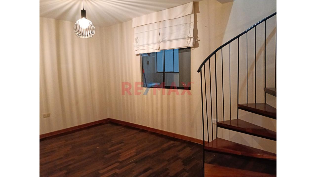 Amplio Duplex En Alquiler En San Miguel - 4