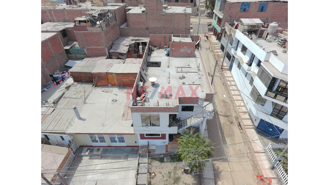 Casa de 8 dormitorios en Ventanilla, 231 m² — foto 2