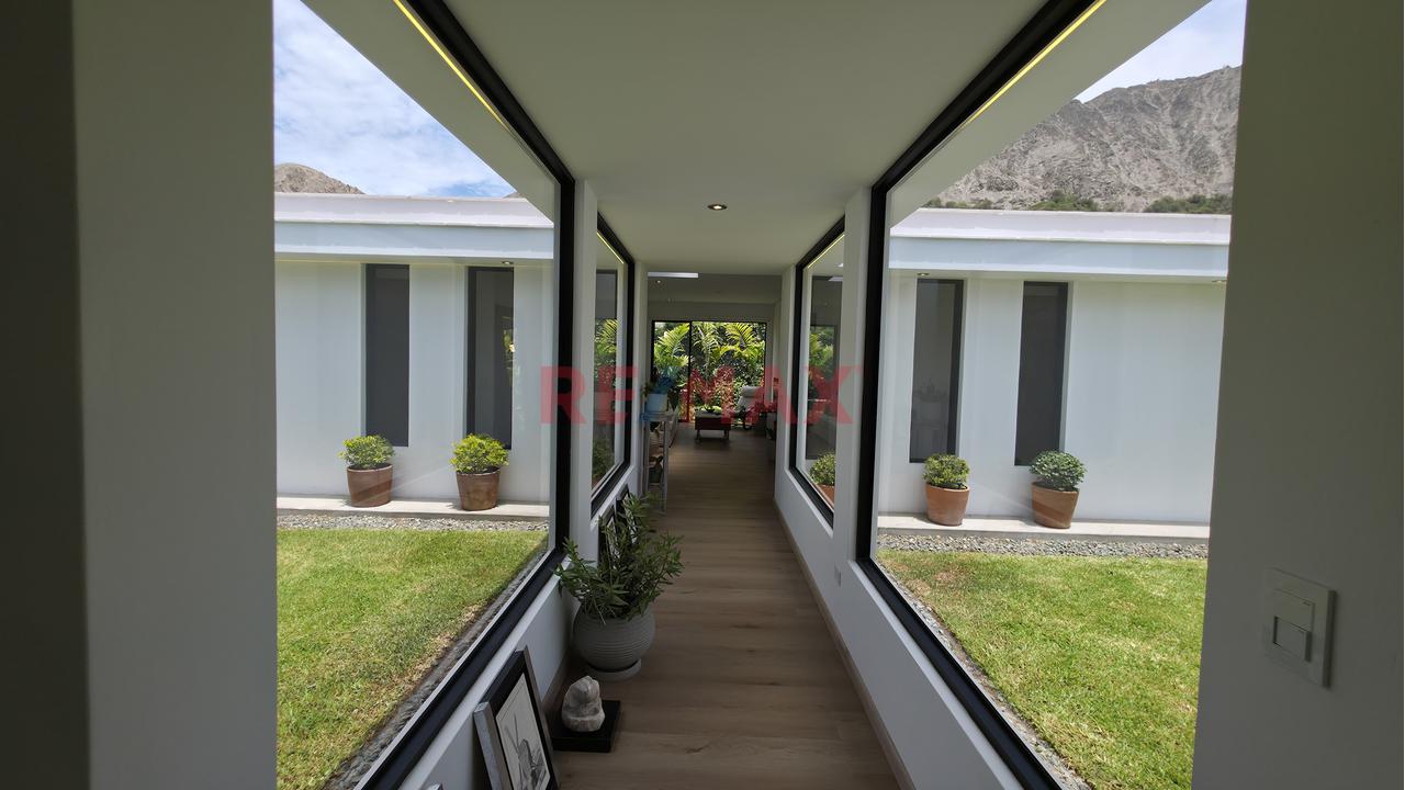 Venta Casa De Estreno Con Piscina En Condominio La Quebrada – Cieneguilla — foto 2