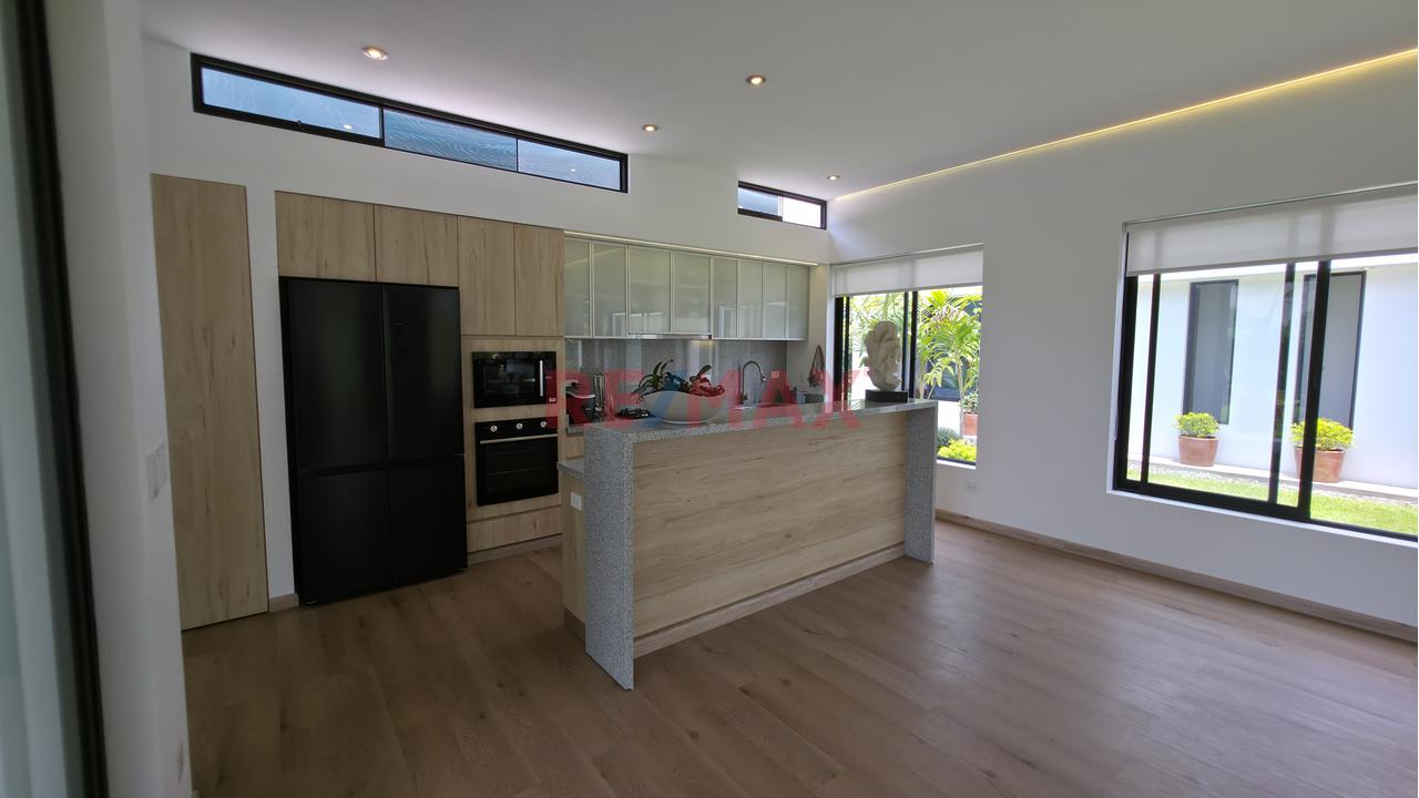 Venta Casa De Estreno Con Piscina En Condominio La Quebrada – Cieneguilla — foto 3