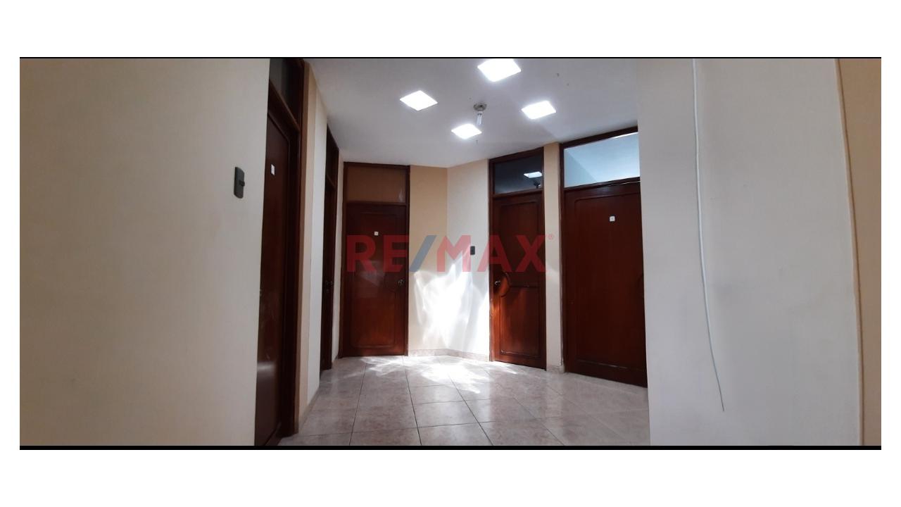 Vendo Casa En Urb Sta Maria Del Pinar De 391 M2 Construidos - 19
