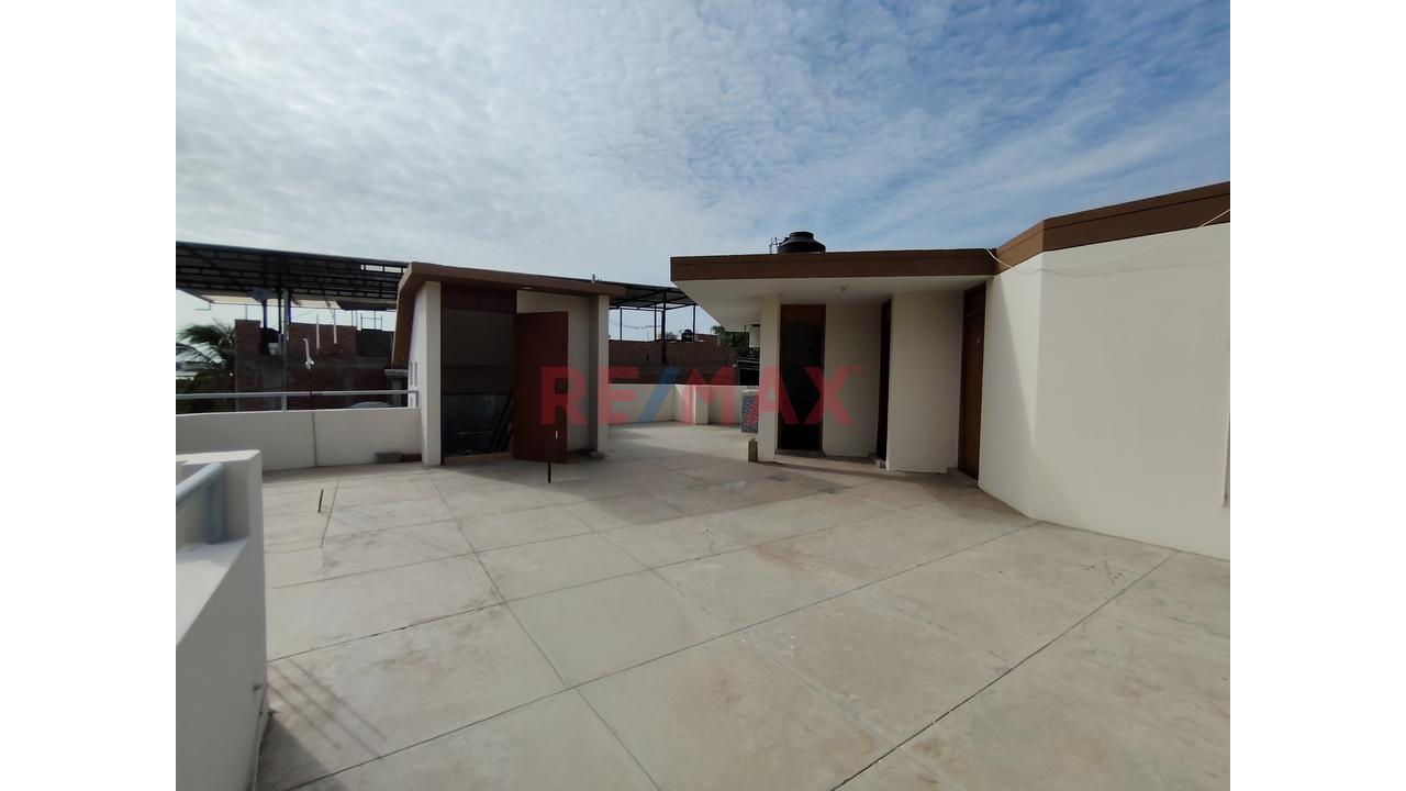 Vendo Casa En Urb Sta Maria Del Pinar De 391 M2 Construidos — foto 12