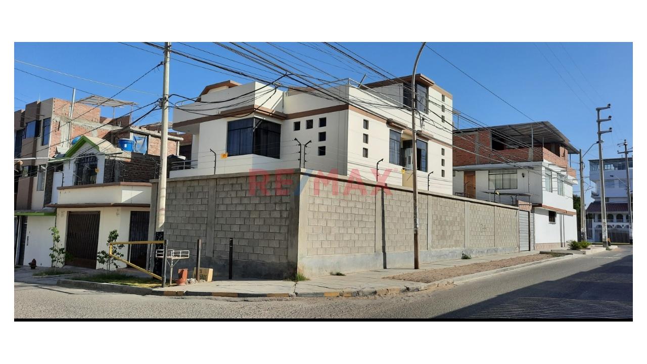 Vendo Casa En Urb Sta Maria Del Pinar De 391 M2 Construidos — foto 15