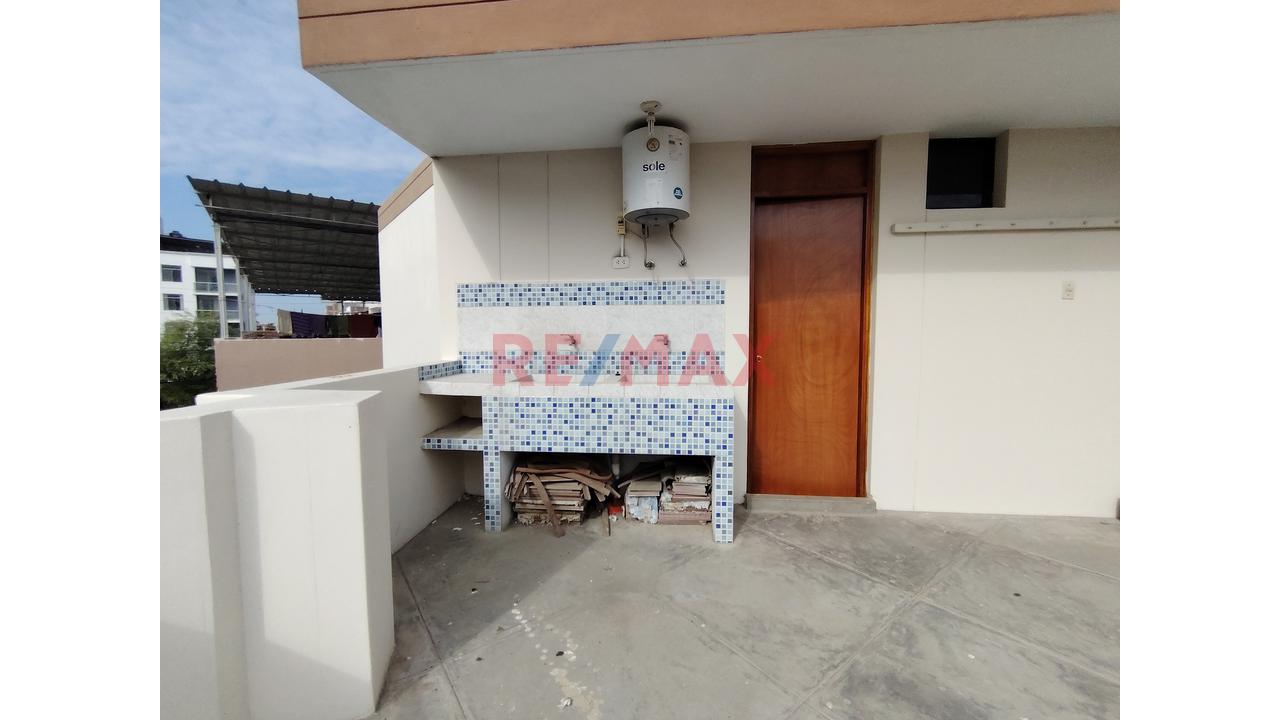 Vendo Casa En Urb Sta Maria Del Pinar De 391 M2 Construidos - 21