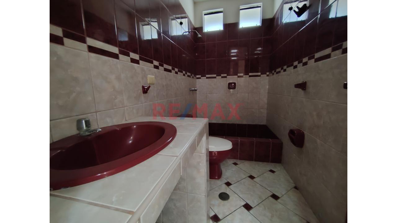 Vendo Casa En Urb Sta Maria Del Pinar De 391 M2 Construidos — foto 3
