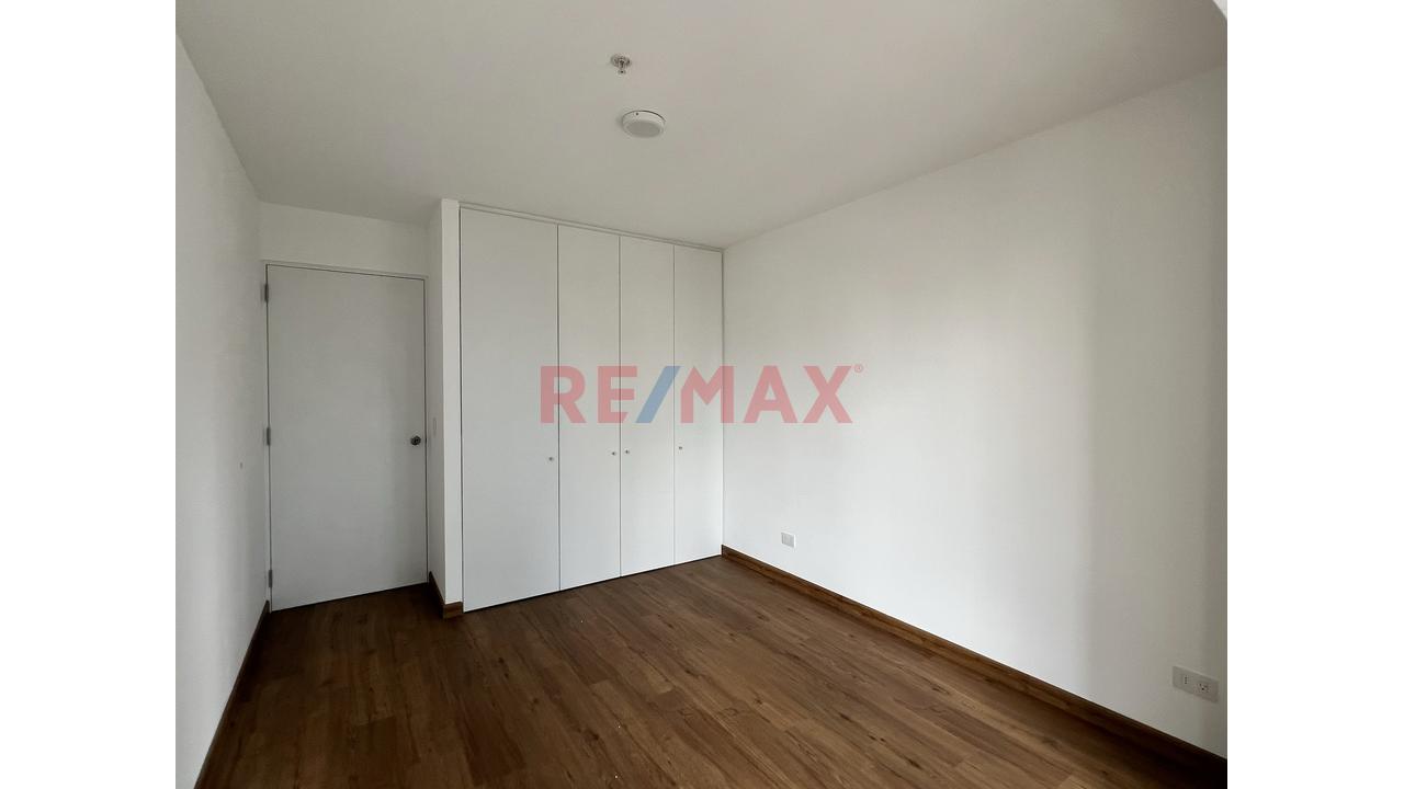 🏢 Departamento De Estreno En San Isidro – Ubicación Premium — foto 6