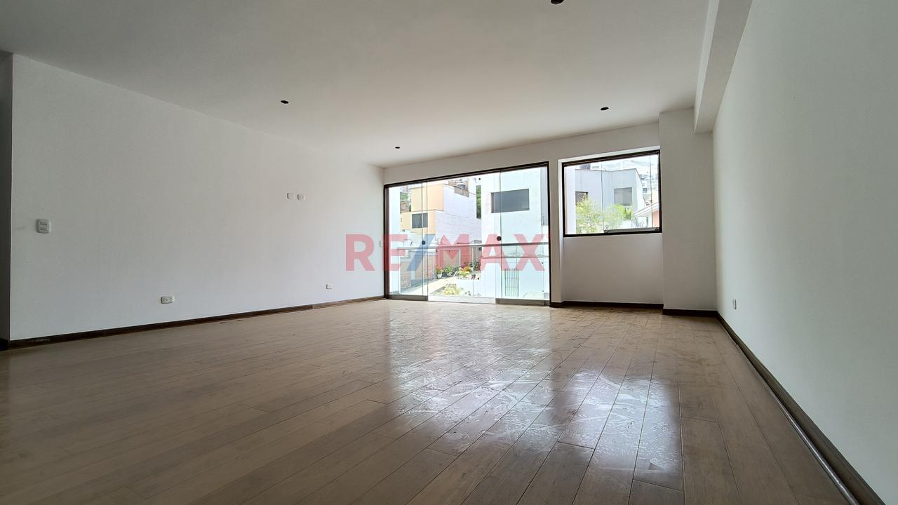 Exclusivo Duplex  En Valle Hermoso 300 M2, 3 Hab, Piscina, Terraza Y 2 Estacionamientos — foto 3