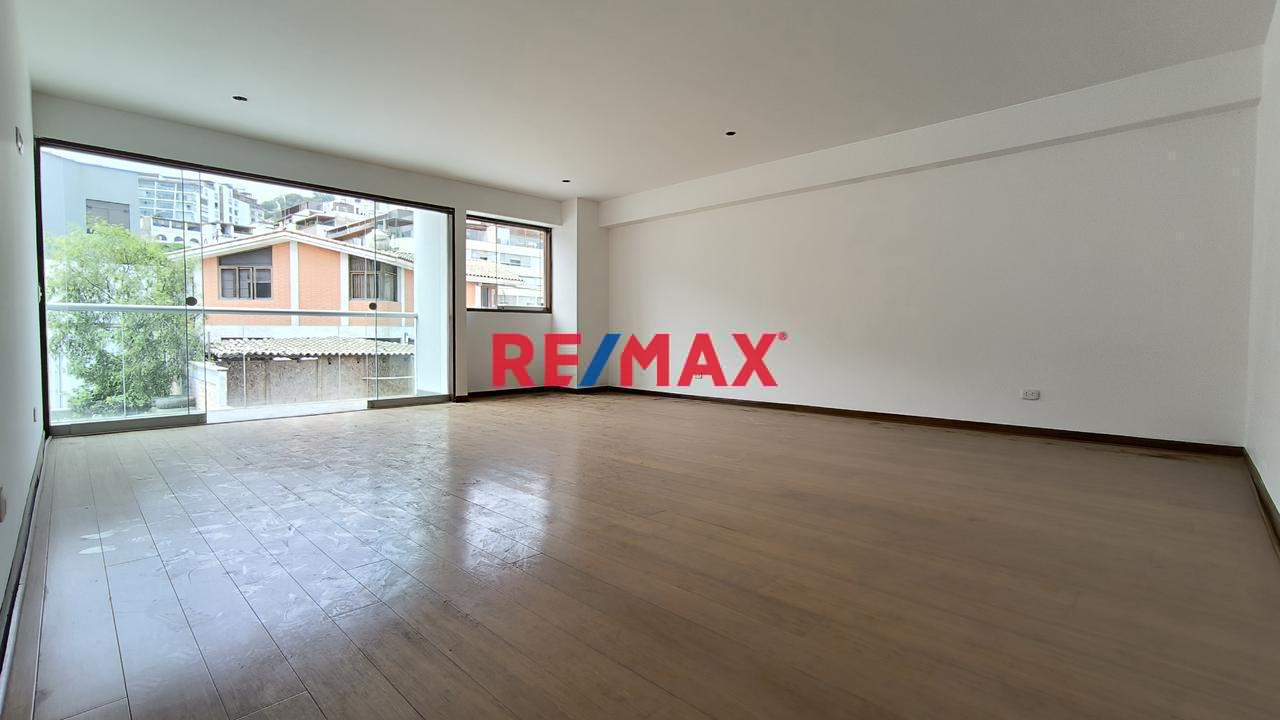 Exclusivo Duplex En Valle Hermoso 300 M2, 3 Hab, Piscina, Terraza Y 2 Estacionamientos