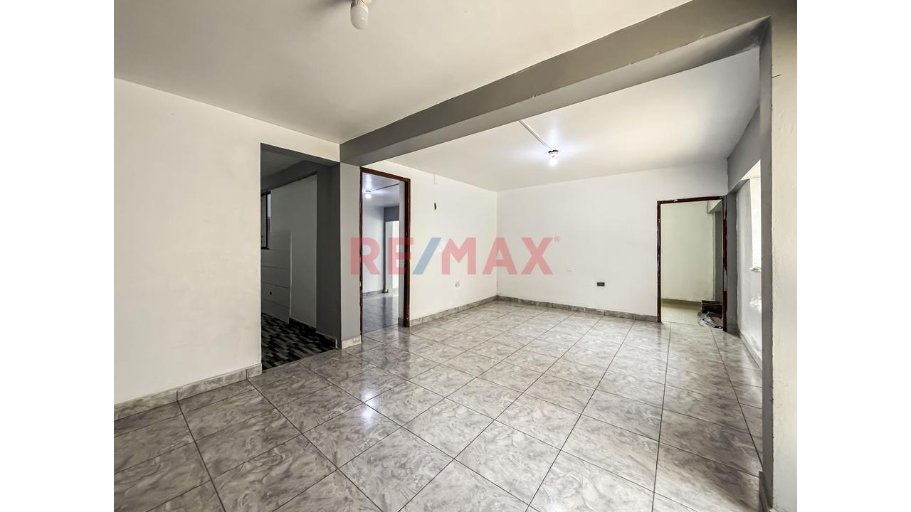 Se Vende Casa De Dos Pisos Totalmente Remodelada - 16