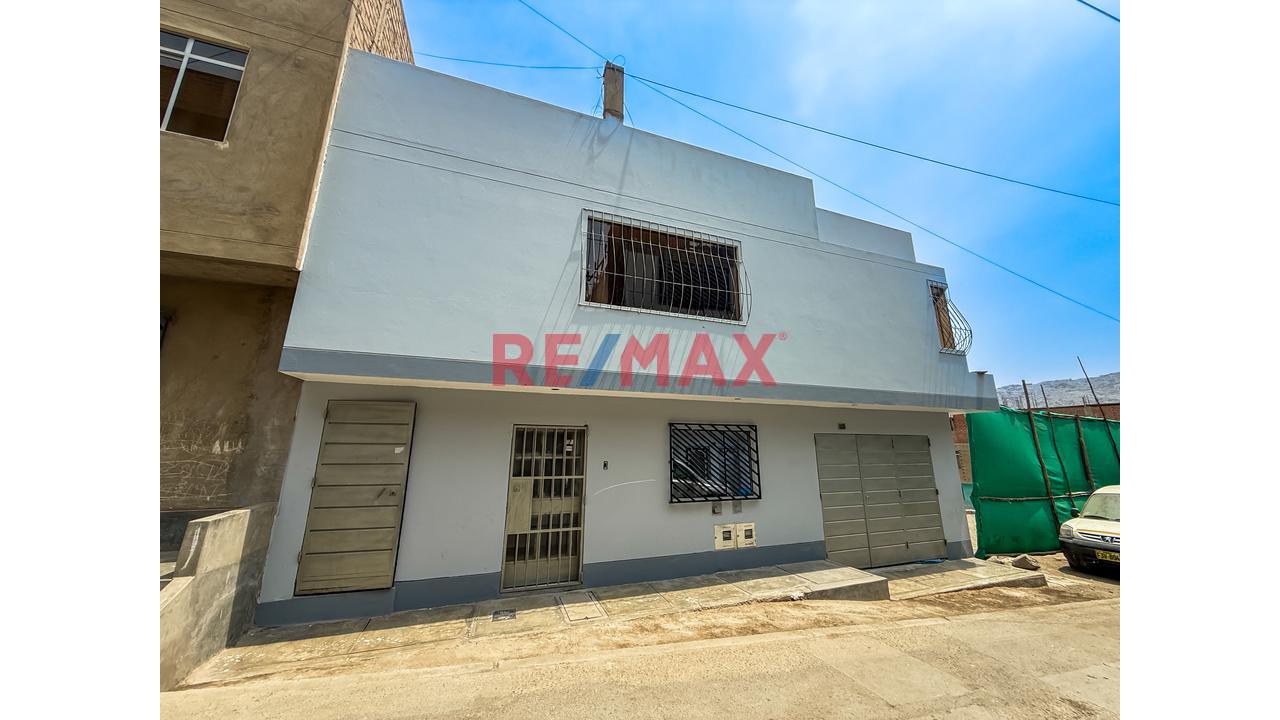 Se Vende Casa De Dos Pisos Totalmente Remodelada - 1