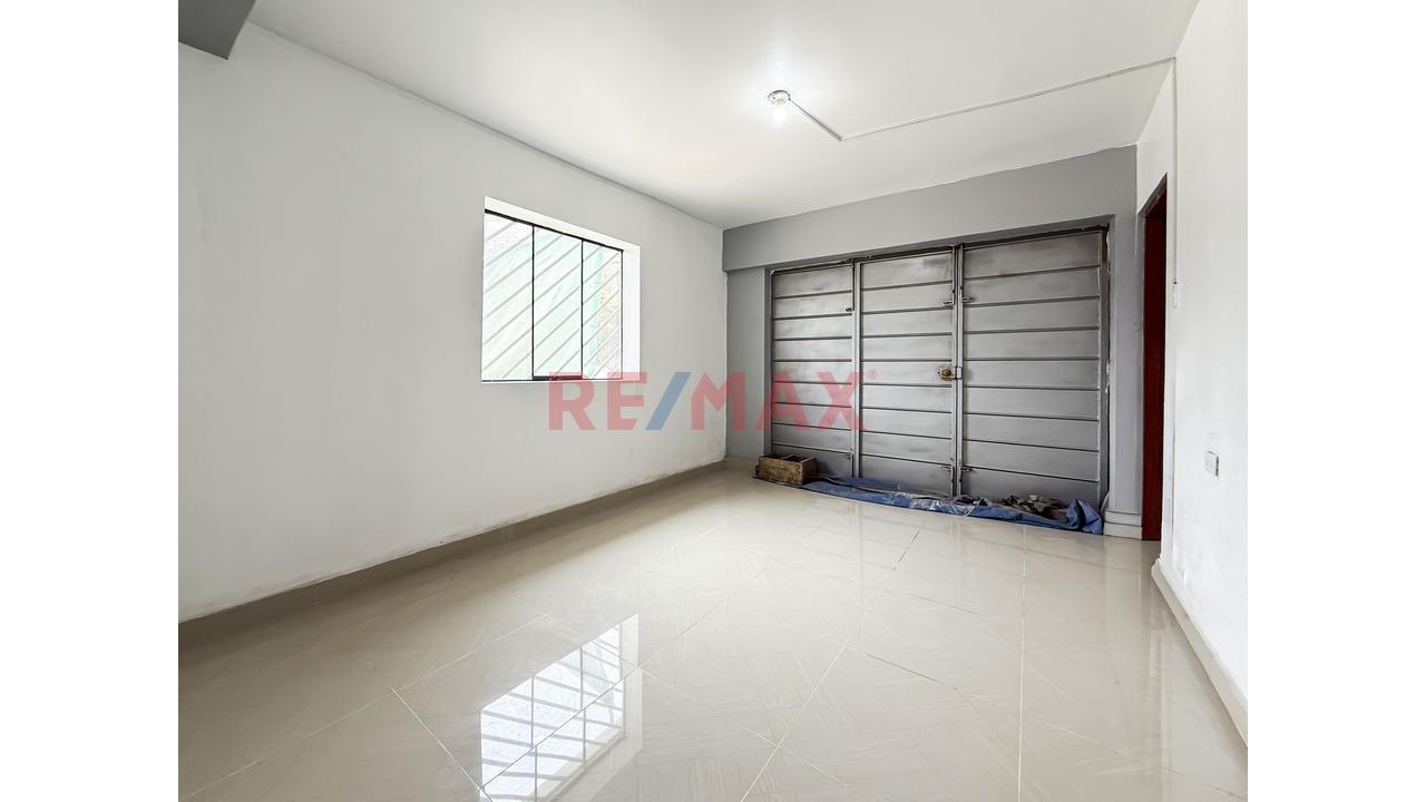 Se Vende Casa De Dos Pisos Totalmente Remodelada - 5