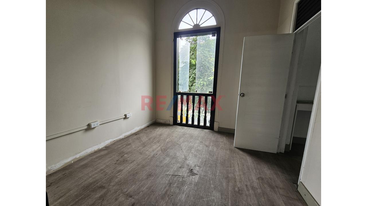 Alquiler De Local Comercial En 2° Piso En Av. Angamos, Miraflores - 8