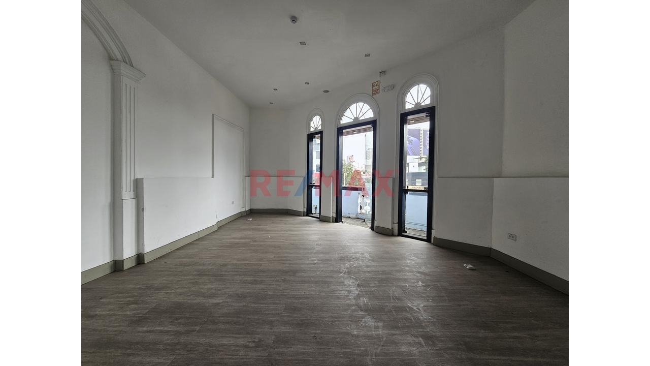 Alquiler De Local Comercial En 2° Piso En Av. Angamos, Miraflores - 12