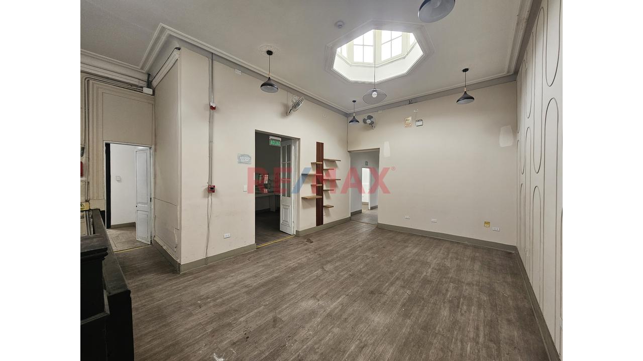 Alquiler De Local Comercial En 2° Piso En Av. Angamos, Miraflores - 10