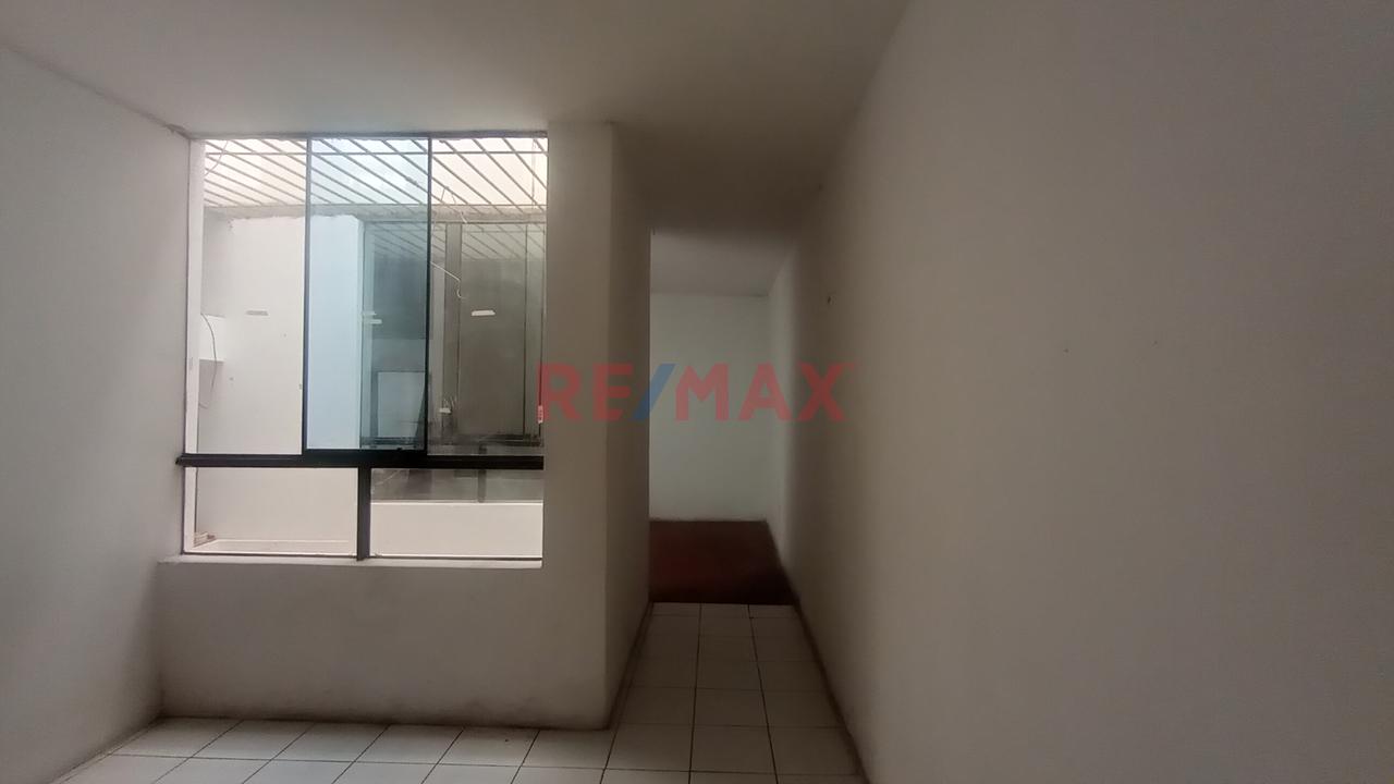 Alquiler De Local 200 M2 En 1Er Piso En Av. El Retablo Comas - 12