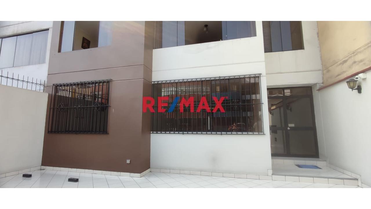 🌟 Exclusivo Departamento Mas Cochera  En La Molina – Confort Y Elegancia 🌟