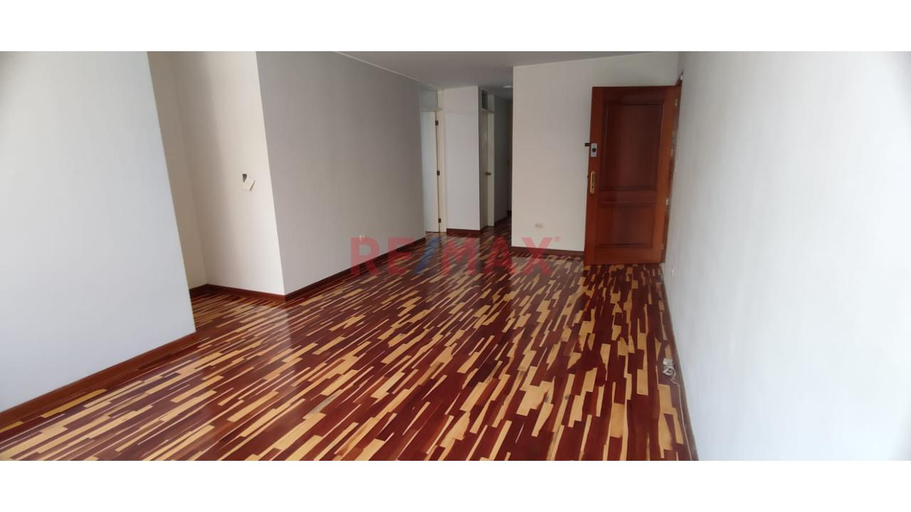 🌟 Exclusivo Departamento Mas Cochera  En La Molina – Confort Y Elegancia 🌟 — foto 3