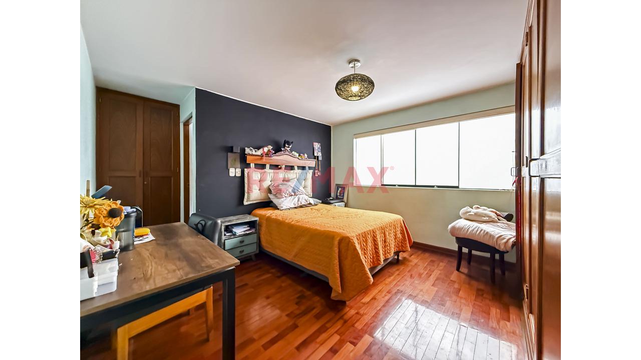 Venta De Departamento Dúplex – La Molina: Amplio Y Remodelado, 4 Dormitorios Con Terraza Y Cochera. Av. Alameda Del Corregidor Con Av. Arboleda. - 14