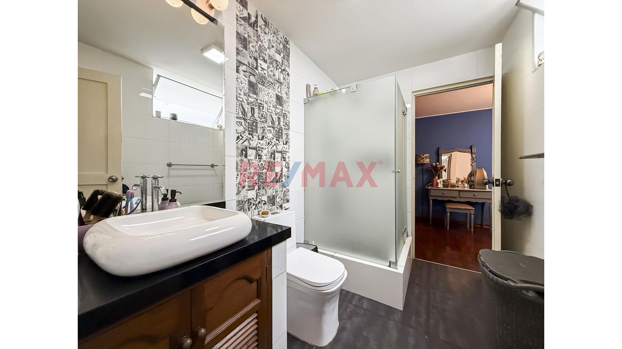 Venta De Departamento Dúplex – La Molina: Amplio Y Remodelado, 4 Dormitorios Con Terraza Y Cochera. Av. Alameda Del Corregidor Con Av. Arboleda. - 12