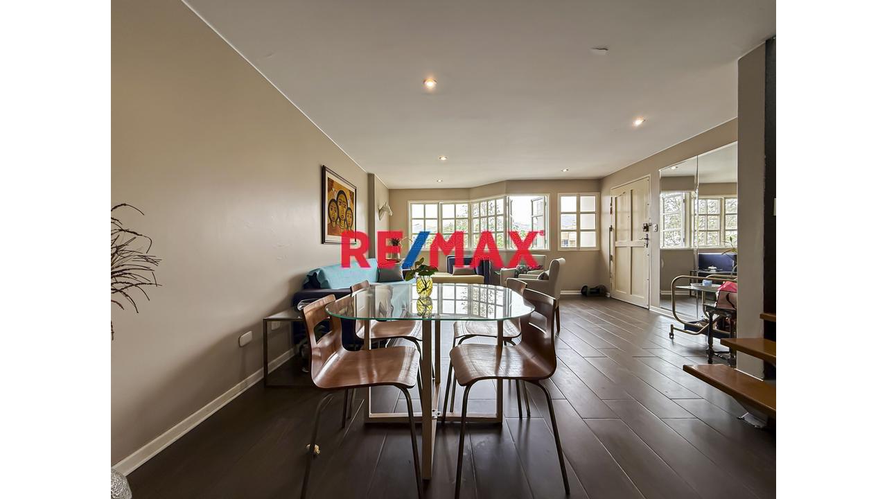 Venta De Departamento Dúplex – La Molina: Amplio Y Remodelado, 4 Dormitorios Con Terraza Y Cochera. Av. Alameda Del Corregidor Con Av. Arboleda. - 1