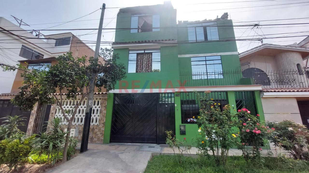 🏡 Casa En Venta Frente A Parque – Urb. Los Viñedos, Comas | Ideal Para Vivienda + Inversión