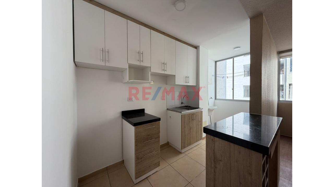 Alquiler De Departamento En 6To Piso Con Ascensor En Condominio Centrika — foto 8
